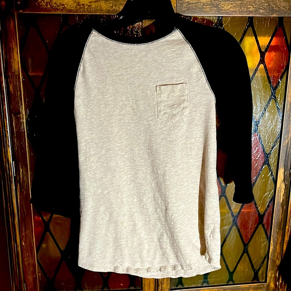 ✨2 for $15✨Mossimo Black &tan 3/4 sleeve baseball tee shirt w/ tiny front pocket